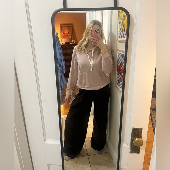 Faherty dusty rose pullover hoodie - Picture 2 of 7